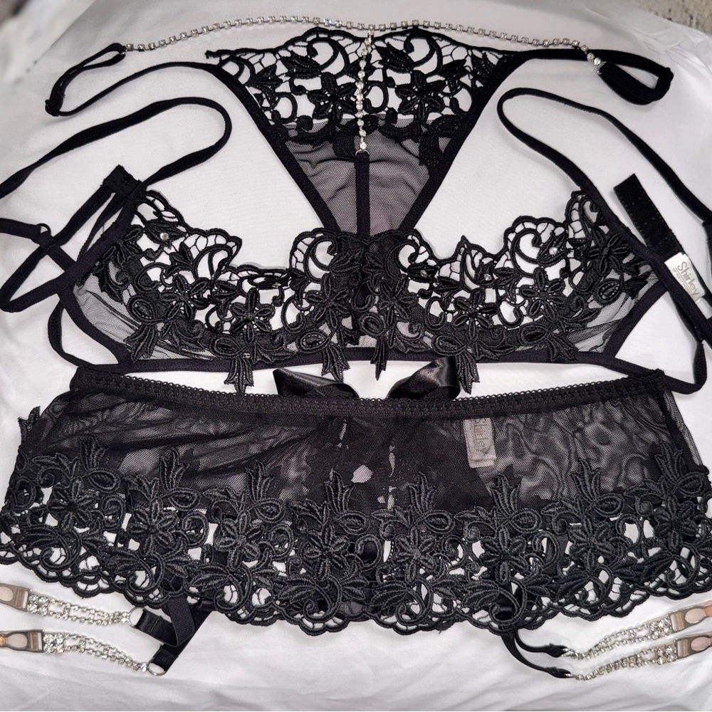 Shirley of Hollywood Black Lace Appliqué Bralette & Garter 3 Piece Set